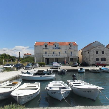 Villa Menalo Hodilje Eksteriør bilde